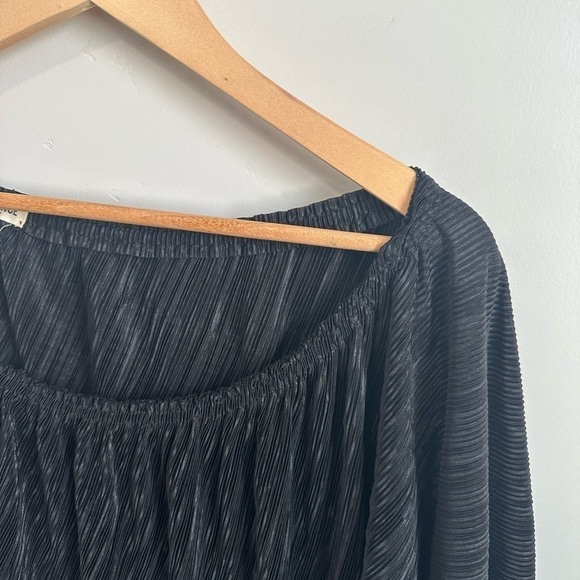 L’agence Pleated Plisse Blouse - Picture 5 of 7